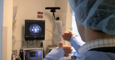 Surgeon using xbox