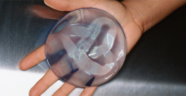 Breast implant