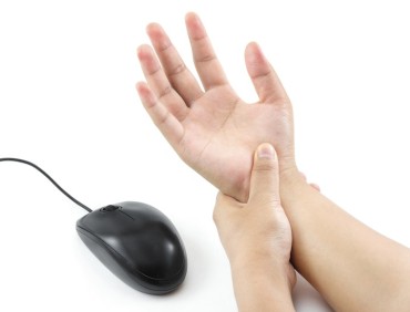 Suffering from a wrist strain after using compute mouse